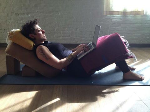 Lying-Down Desk