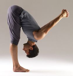 Dhanurasana