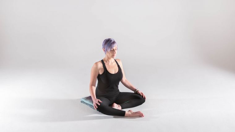 relieve-neck-and-shoulder-tension-with-this-yoga-practice