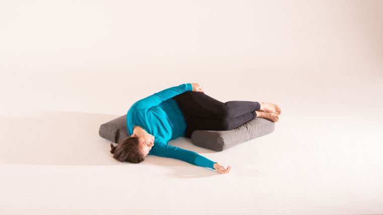 comfortable-reclined-twist