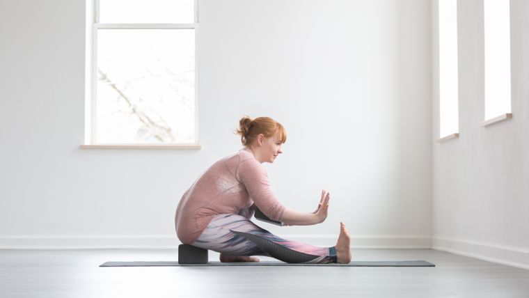 seated-crow-pose-prep