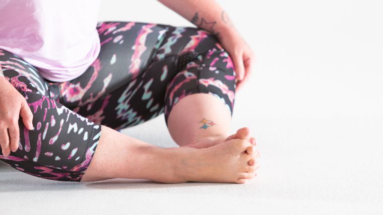 stretches-for-toes-in-yin-yoga-sequence
