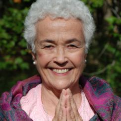 Lilias Folan