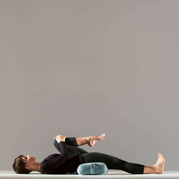 One Prop + 5 Poses + 15 Minutes = Great Sleep